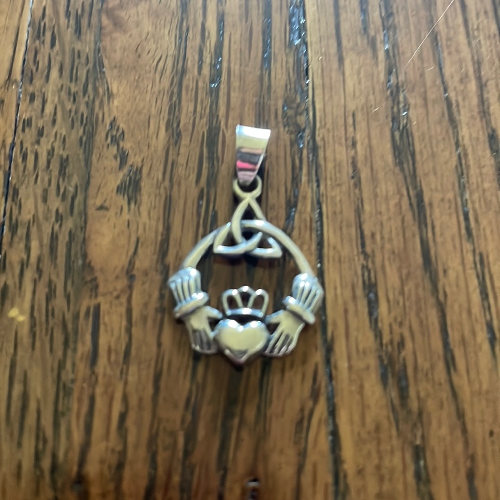 Sterling Claddagh Pendant